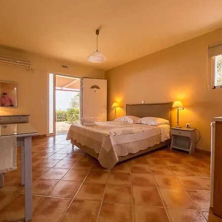 Delfinia Apartament Vlachata