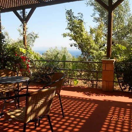 Delfinia Apartment