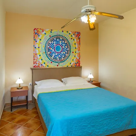 Delfinia Apartment Vlachata