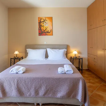 Apartment Delfinia Vlachata